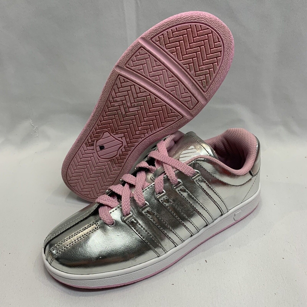 K-Swiss Classic VN Varsity Tennis Shoes Youth Size 6 Sneakers 83343-045-M Slv/Pk
